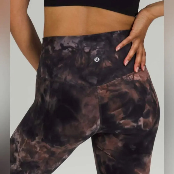 Lululemon Align Crop Diamond Dye Pink Pastel Size 4 - Picture 3 of 7